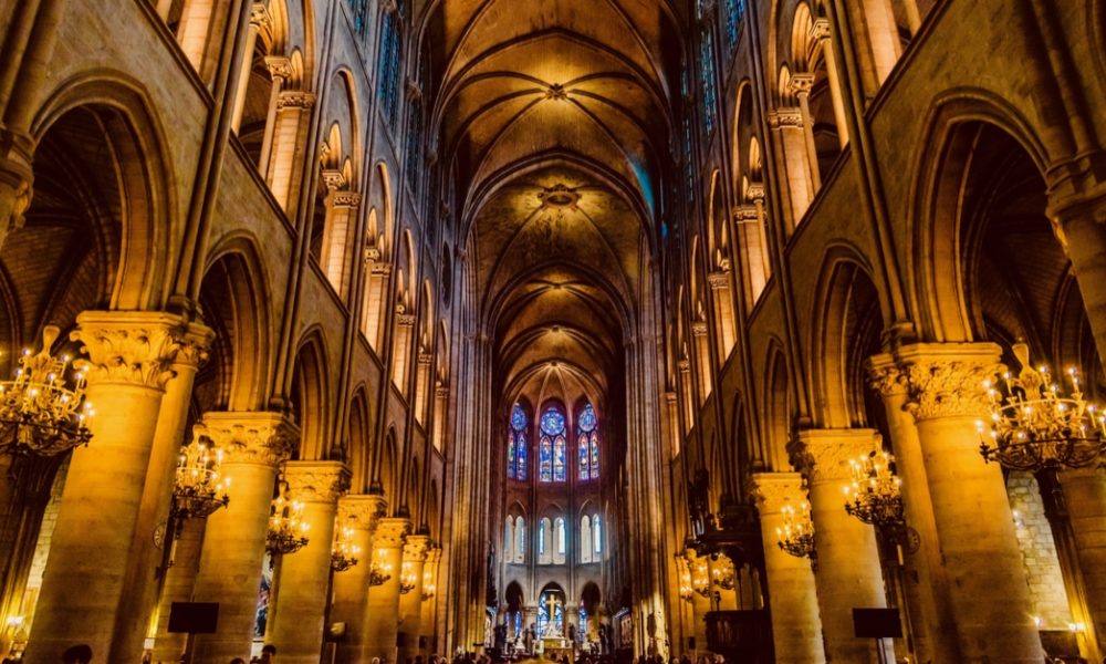 interieur cathedrale de Paris concert Notre Dame