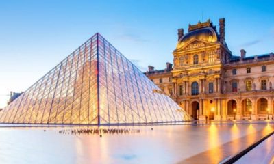 Pyramide du Louvre