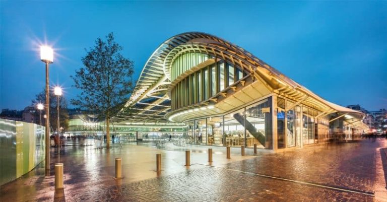 La Station Ch Telet Est La Plus Grande Gare Souterraine Du Monde