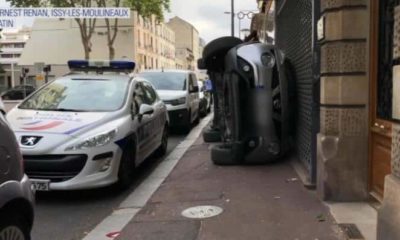 marche arriere voiture retournee paris copie