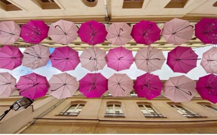village royal parapluie paris (1)