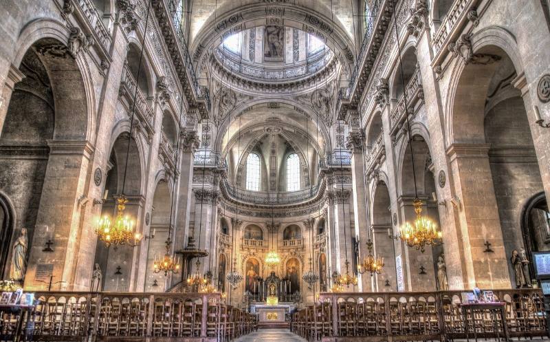 Intérieur de l'église Saint-Paul Saint-Louis, Paris