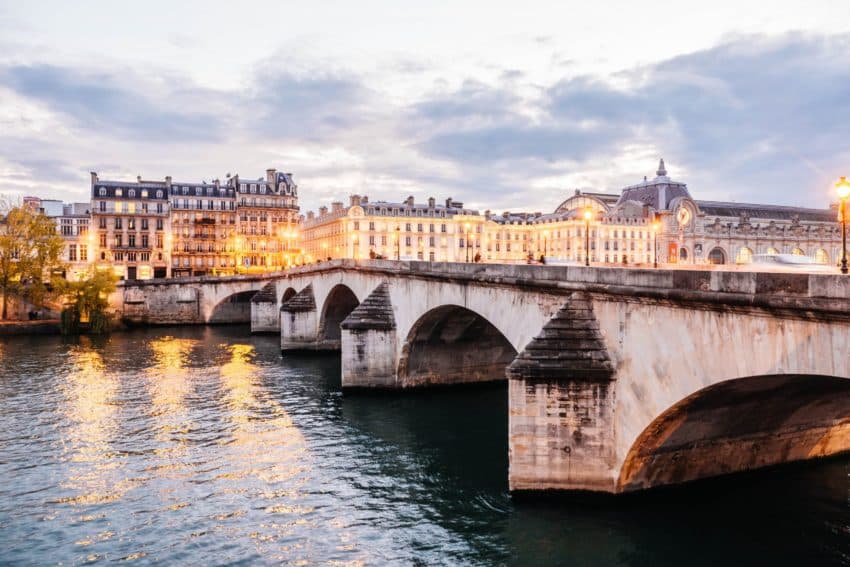 Pont Neuf Paris © Anthony Delanoix / Unsplash
