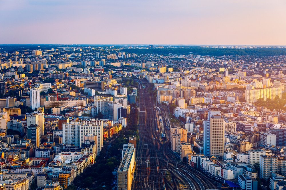 La gare de Vaugirard-Belt vue depuis la tour Montparnasse © DaLiu