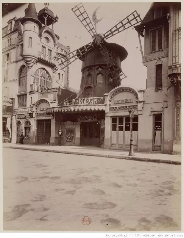 Moulin Rouge par Eugène Atget, Paris vers 1910 © Source gallica.bnf.fr / BNF