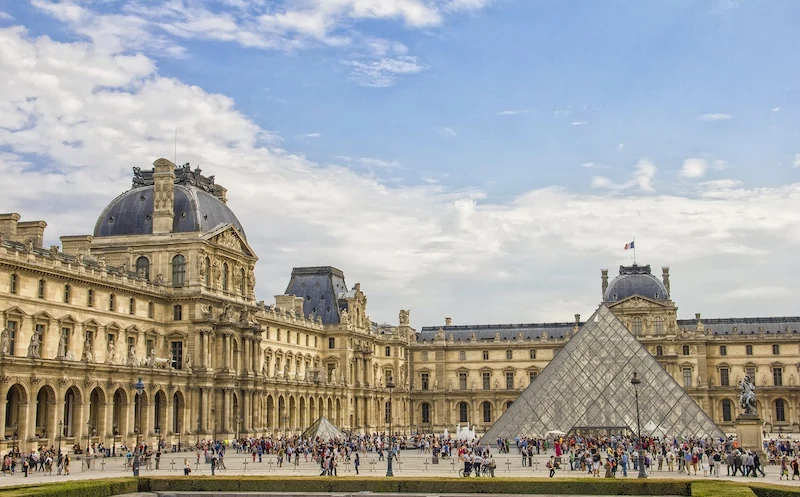 Le musée du Louvre fait peau neuve